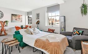 Finest Retreats - Market View